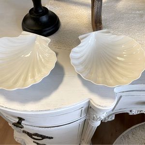 Limoges she’ll white dish